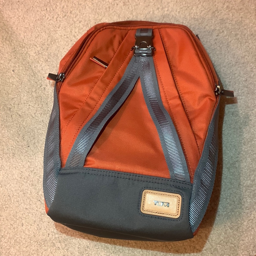 RARE TUMI CROSSBODY